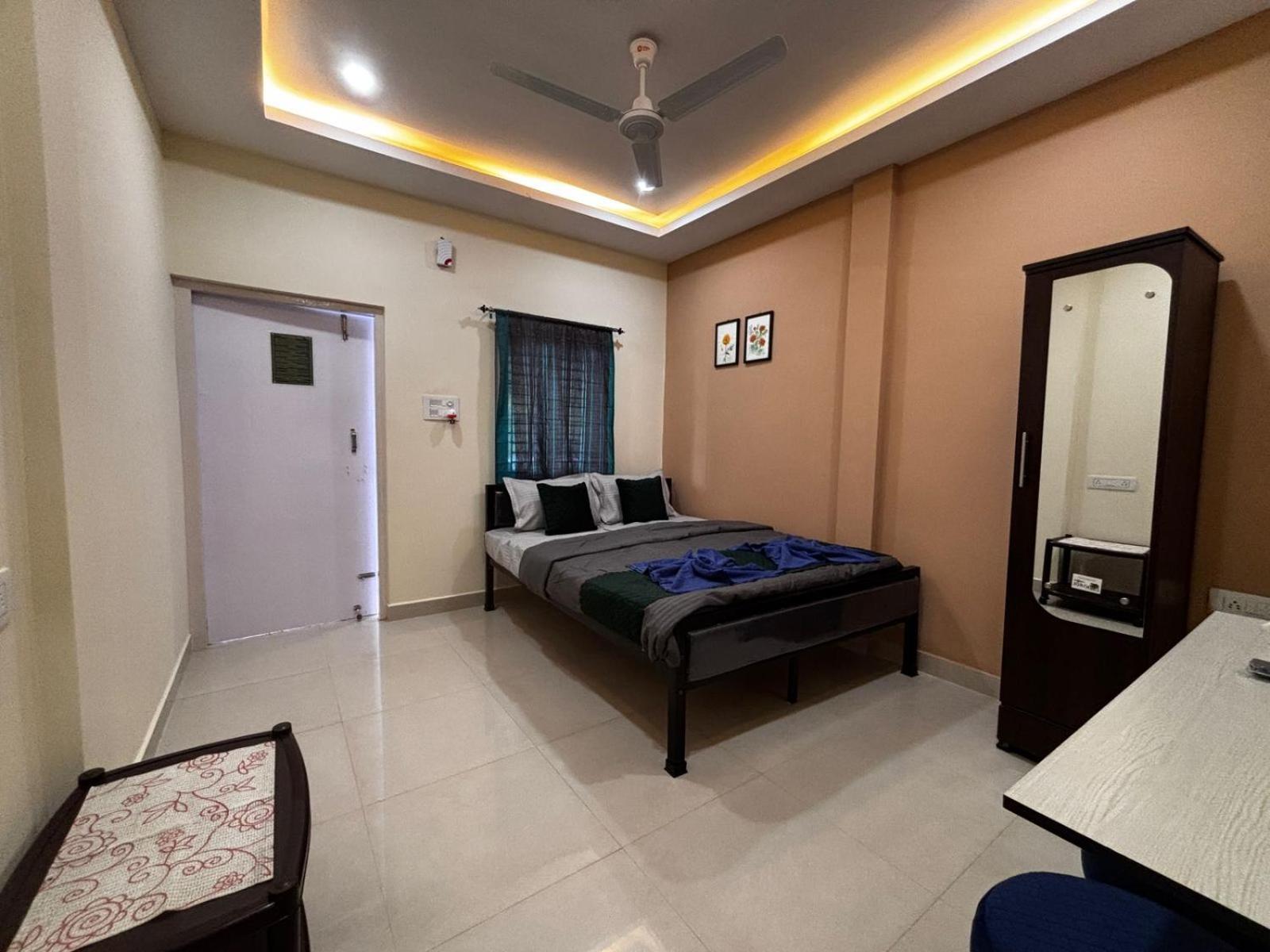 The Gulmohar Inn Guwahati Dış mekan fotoğraf